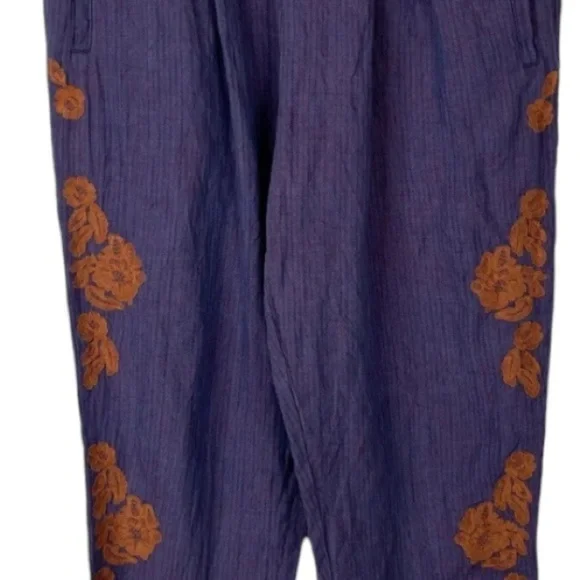 Anthropologie PREOWNED embroidered pants SIZE XS  purple in color - Picture 2 of 4